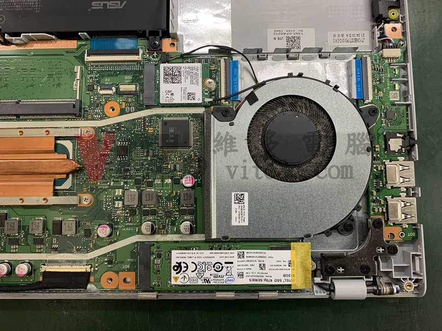ASUS VivoBook X415 不過電、開機後突然斷電無法開機成功、主機板維修案例 ASUS X415 風扇外型