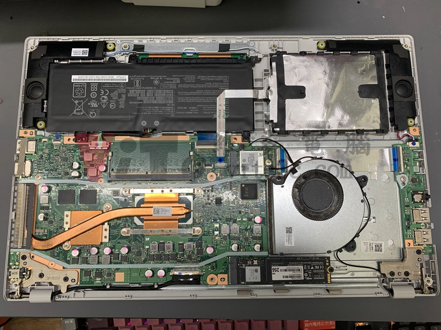 ASUS VivoBook X515 不過電、無電源反應、不能開機維修案例 ASUS X515 內部結構