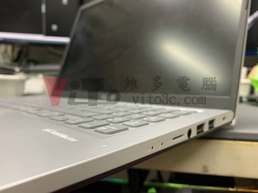 ASUS VivoBook X515 不過電、無電源反應、不能開機維修案例 ASUS X515 不過電,右側電源燈不亮