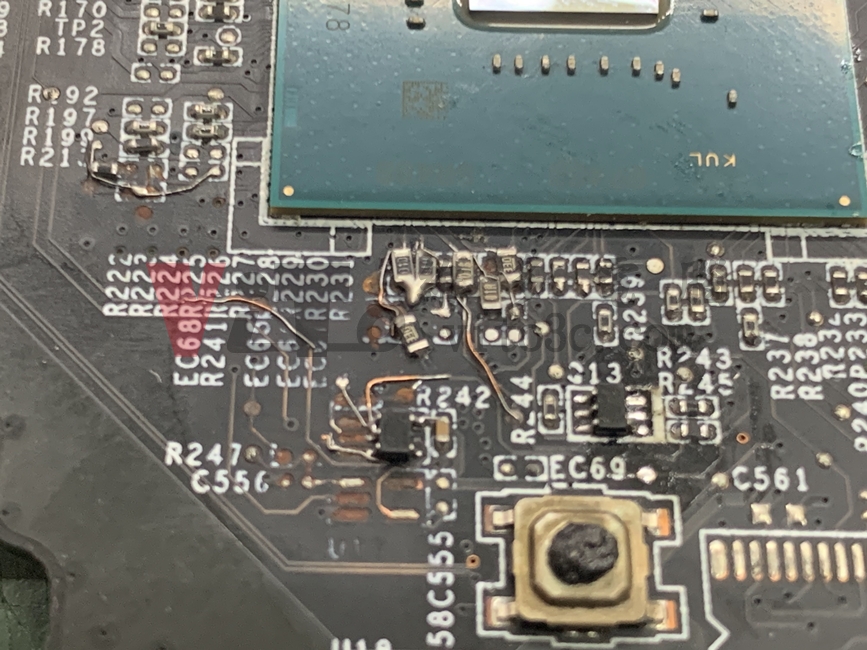 MSI GV62 8RC 無法開機、不過電、主機板進水嚴重鏽蝕維修案例 MSI GV62 主機板更換零件與跳線