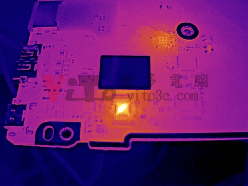 LENOVO IdeaPad Gaming3 15ACH6 不過電、無法開機、筆電進水,主機板維修案例 LENOVO IdeaPad Gaming3 主機板測試故障點(熱像儀)