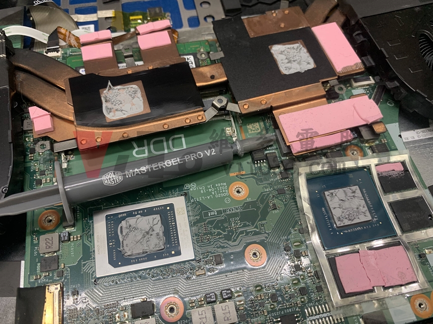 LENOVO IdeaPad Gaming3 15ACH6 不過電、無法開機、筆電進水,主機板維修案例 LENOVO IdeaPad Gaming3 散熱膏更換