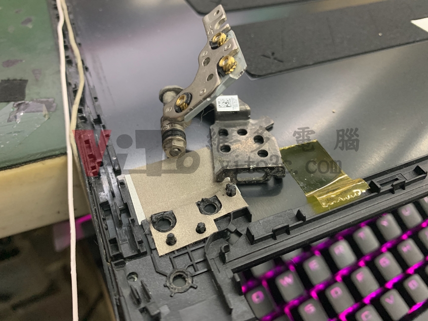 筆記型電腦轉軸斷裂,造成外殼破裂分離的災情探討 | ASUS、Acer、HP、MSI等 Acer Aspire T6000-72EU 轉軸斷裂、外殼分離