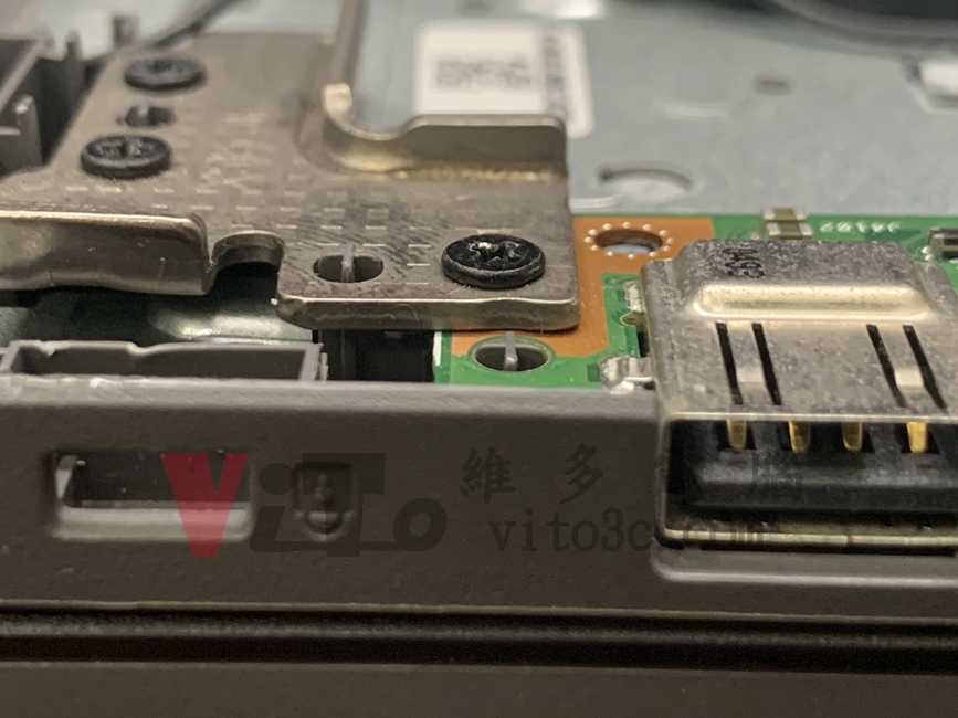 爆殼危機!筆電轉軸為何會斷裂?解析6大關鍵 ASUS S406U 轉軸螺絲鬆動