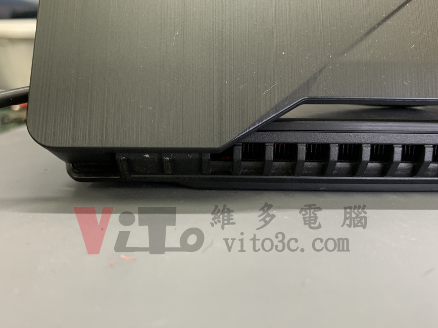 爆殼危機!筆電轉軸為何會斷裂?解析6大關鍵 ASUS FX503V 螢幕擋住後出風口右側