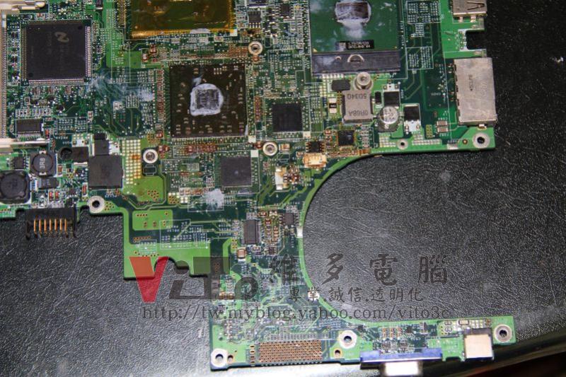 Acer Aspire 1652 WLMi 顯卡破圖線條、開機畫面半邊線條、顯卡故障維修實例 Acer Aspire 1652 顯示卡晶片被不當加熱焊接