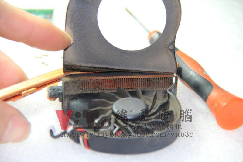 Acer Aspire 1652 WLMi 顯卡破圖線條、開機畫面半邊線條、顯卡故障維修實例 Acer Aspire 1652 散熱器清理
