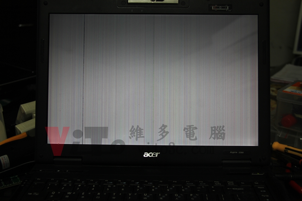 宏碁 ACER ASPIRE 5580 王建民紀念機,開機沒畫面、開機沒反應、顯卡故障維修實例 Acer Aspire 5580 開機畫面全白,會陸續出現線條