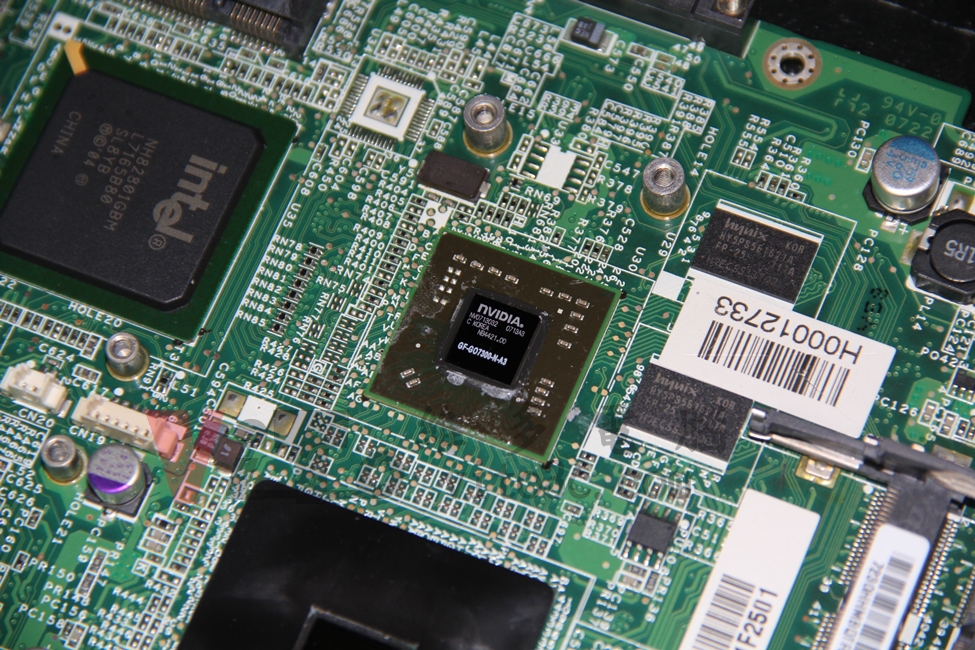 宏碁 ACER ASPIRE 5580 王建民紀念機,開機沒畫面、開機沒反應、顯卡故障維修實例 Acer Aspire 5580 故障的GO7300顯示卡