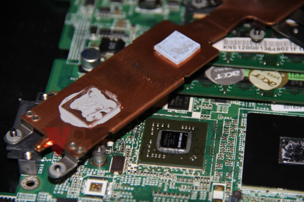 宏碁 ACER ASPIRE 5580 王建民紀念機,開機沒畫面、開機沒反應、顯卡故障維修實例 ACER Aspire 5580 移除導熱墊片,改裝適當厚度的銅片