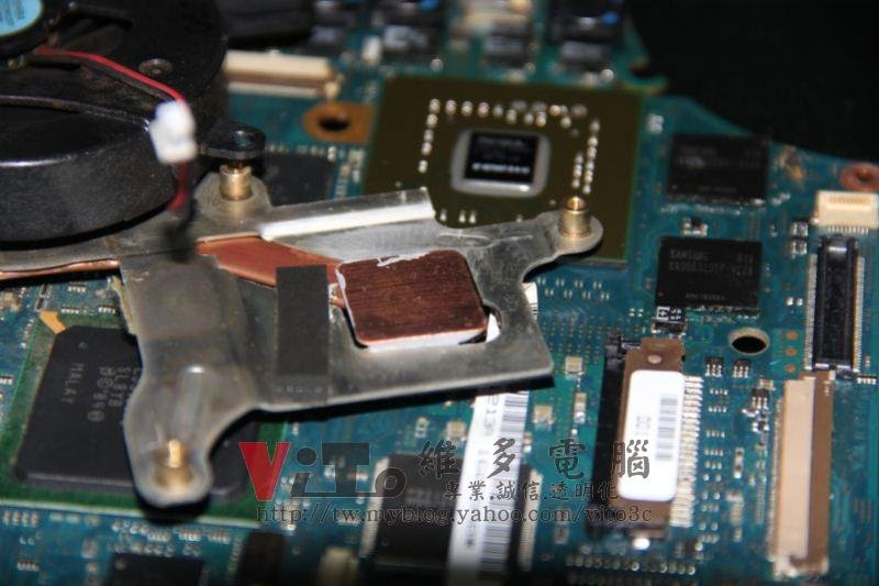 VAIO VGN-SZ476N 破圖畫面異常、顯示卡GO7400、顯示卡記憶體、開機迴路多種故障維修實例 VGN-SZ 顯示卡晶片導熱銅片改裝