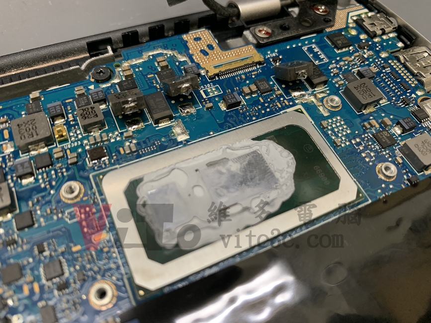 ASUS UX333F 筆電不過電、無法開機維修|CPU核心供電短路修復 筆電不開機故障檢測,測量 ASUS UX333F 斷開核心供電相位的並聯點來逐一測試