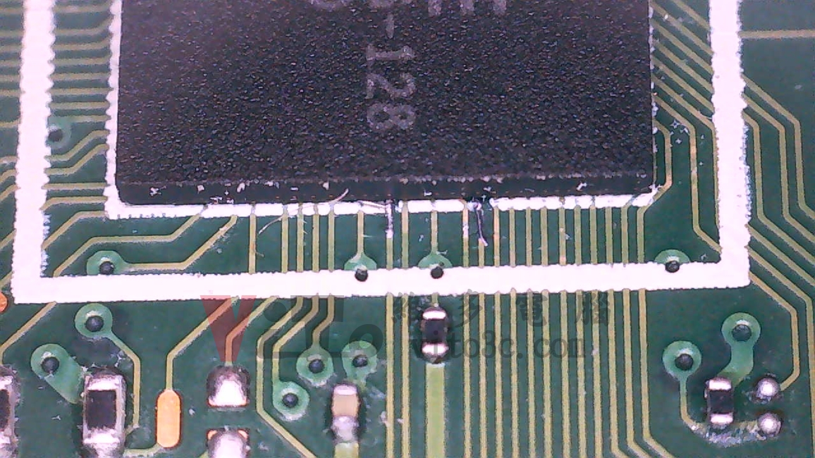 ASUS X515E 別家退件來找我們?焊點斷線修補實例|台中、彰化筆電維修 ASUS X515E 顯微鏡檢查EC晶片側面 發現跳線焊接不良