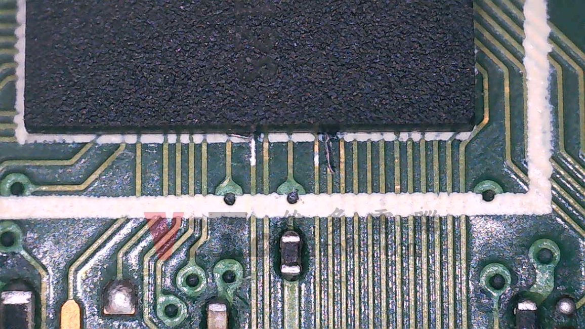 ASUS X515E 別家退件來找我們?焊點斷線修補實例|台中、彰化筆電維修 ASUS X515E 主機板以顯微鏡檢查發現跳線焊接不良