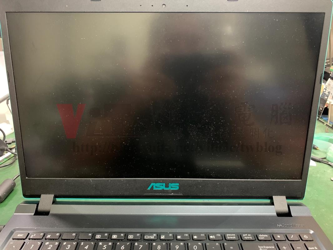 華碩 ASUS X560U 開機後沒畫面顯示 ASUS X560U 開機黑屏 無畫面顯示