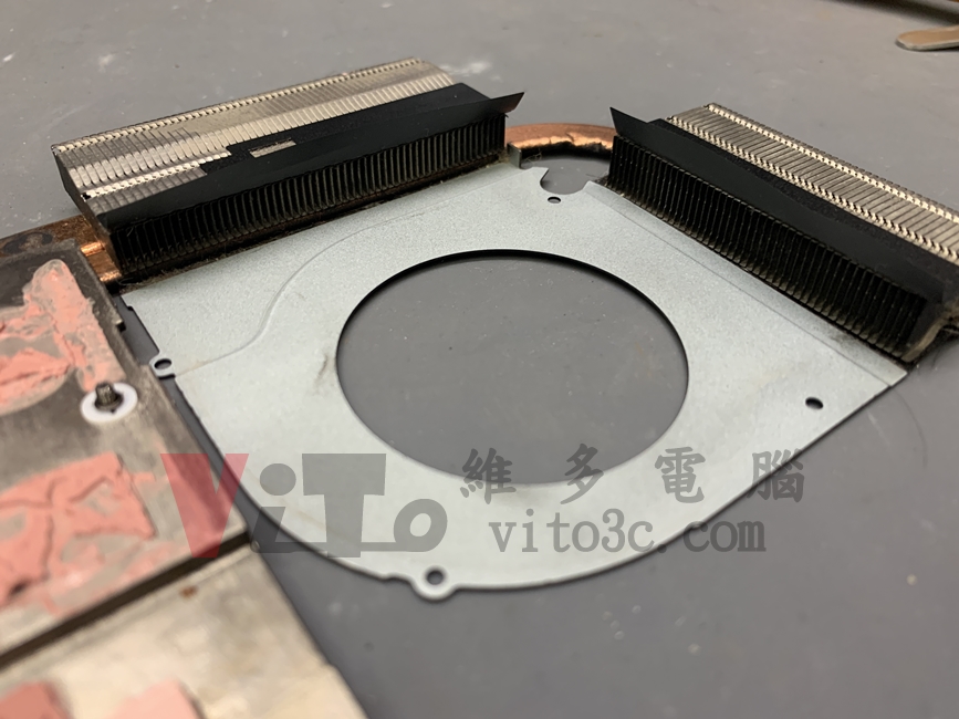 ACER AN515-56 筆電螢幕故障,導致 CPU 損壞的維修實例 | 台中、彰化專業維修 AN515-56 右側散熱器清理完成