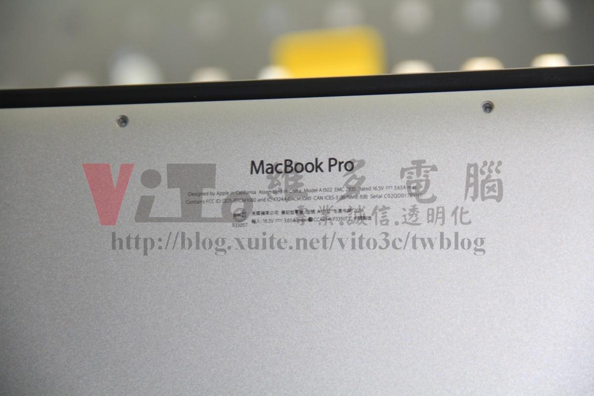 Macbook Pro A1502 進水維修:主機板、鍵盤、螢幕維修實例|台中、彰化筆電維修 Macbook Pro Retina 13吋 A1502 底蓋型號年份確認