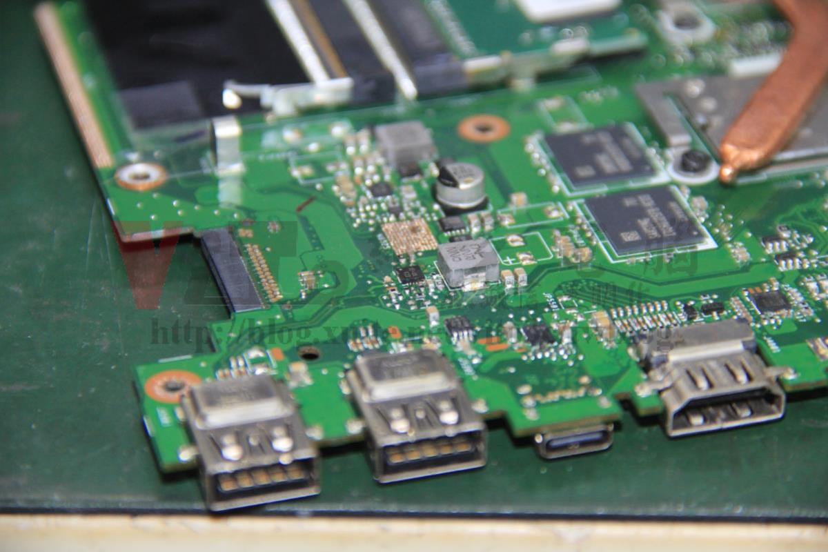 ASUS X542U 主機板零件氧化損壞