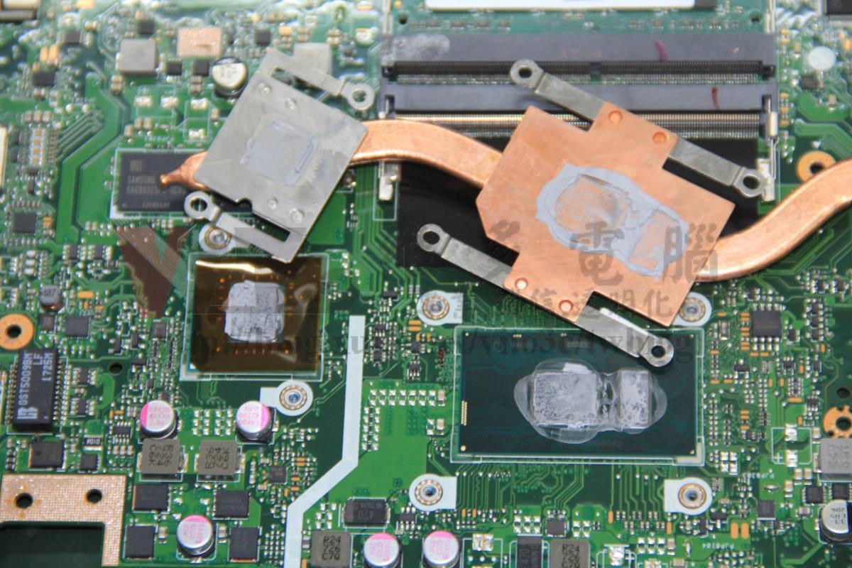 ASUS VivoBook X542U 散熱膏乾掉失效