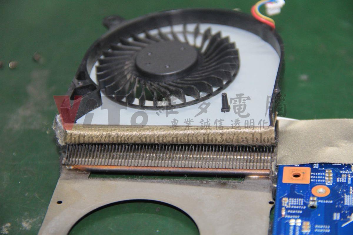ACER VN7-591G 不過電、無法開機?主機板維修實例|台中、彰化筆電維修 ACER VN7-591G 清潔散熱器