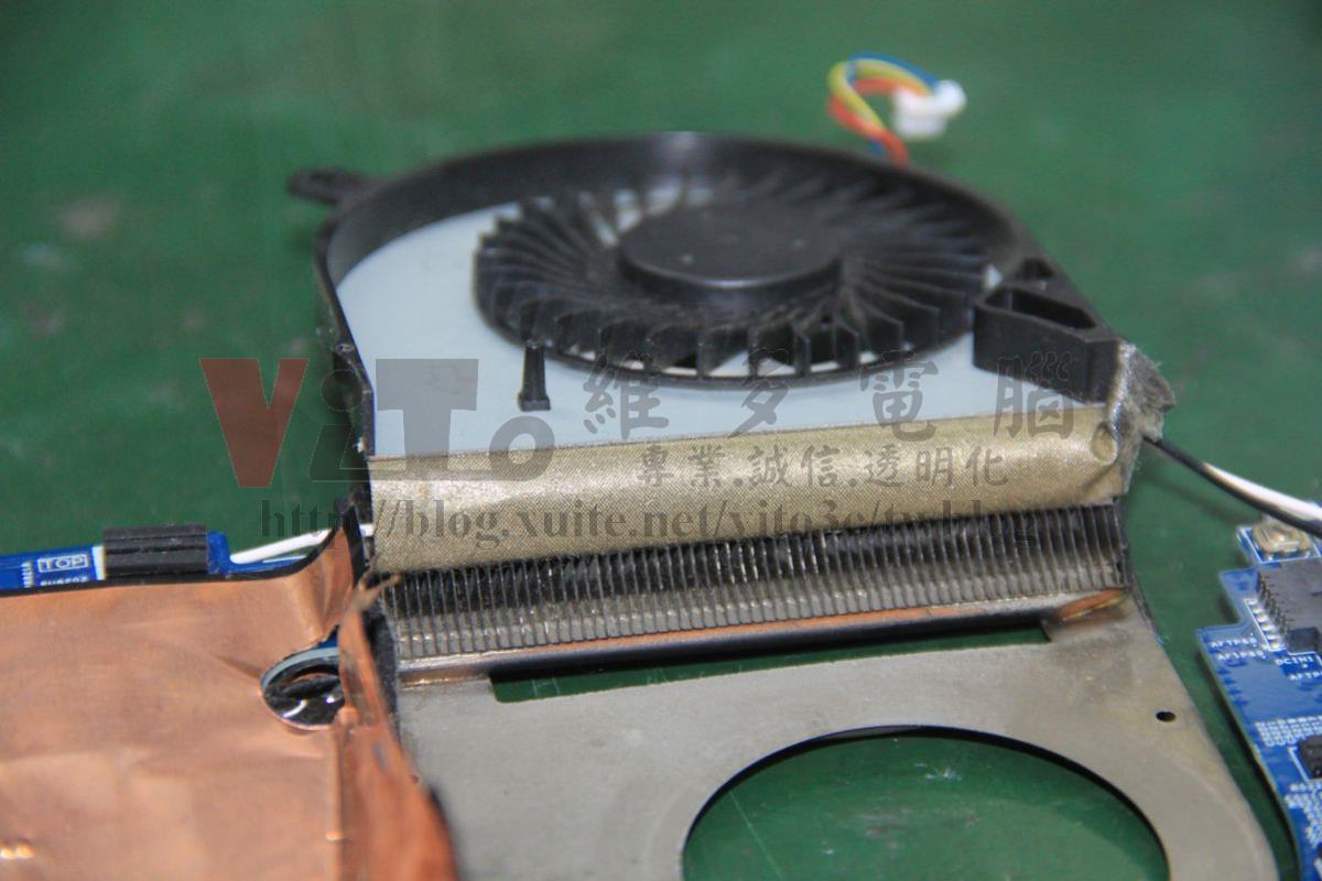 ACER VN7-591G 不過電、無法開機?主機板維修實例|台中、彰化筆電維修 ACER VN7-591G 散熱器清潔完成