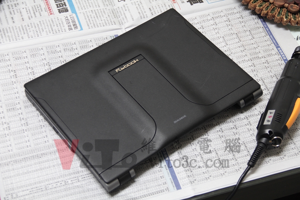 江川 FlyBook VM 不定時出現藍屏、當機重啟、BGA焊接維修實例|台中、彰化筆電維修 FlyBook VM 拆機後