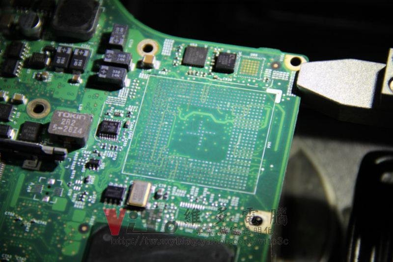 蘋果 Apple PowerBook G4 17寸 2003年 開機黑屏、有開機聲、無畫面顯示維修實例|台中、彰化筆電維修 蘋果 Apple PowerBook G4 17寸 2003年 開機黑屏、有開機聲、無畫面顯示維修實例|台中、彰化筆電維修