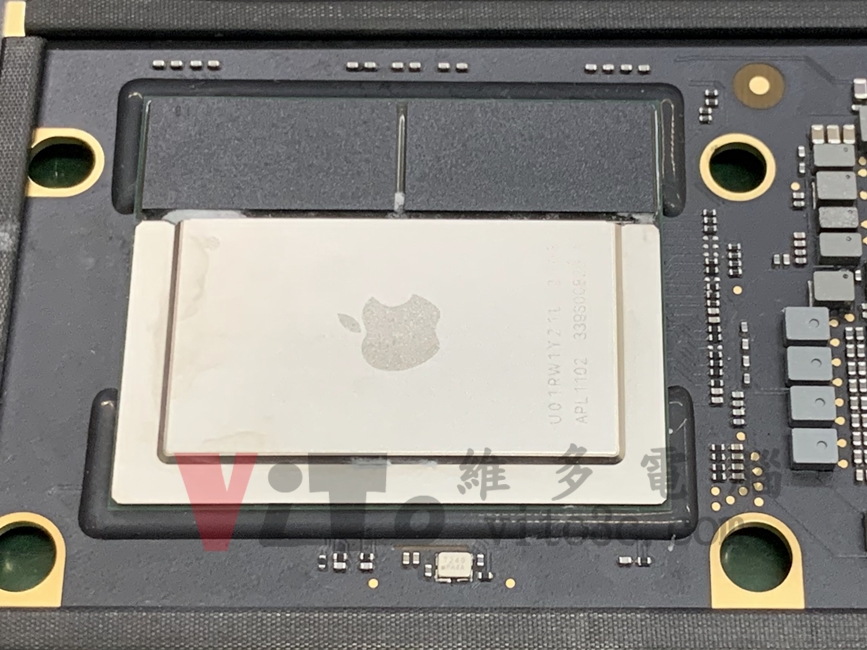 蘋果 Apple PowerBook G4 17寸 2003年 開機黑屏、有開機聲、無畫面顯示維修實例|台中、彰化筆電維修 蘋果 Apple PowerBook G4 17寸 2003年 開機黑屏、有開機聲、無畫面顯示維修實例|台中、彰化筆電維修