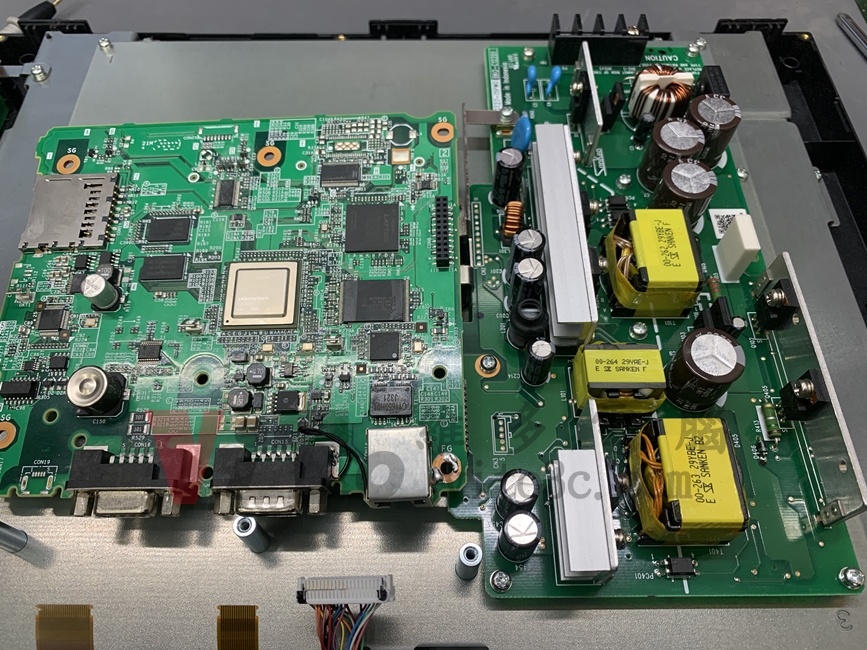 三菱 GT2715-XTBD 內部構造