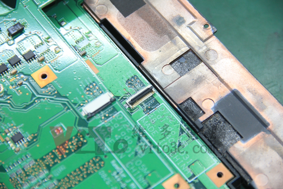 ACER 2920Z 當機、突然斷電關機,主機板維修實例|台中、彰化專業維修 Acer 2920Z FPC排線插座有被更換過,插座比對圖