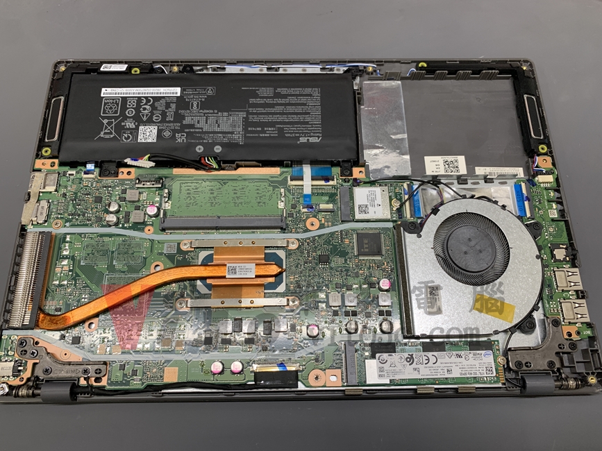 ASUS X415J 筆電的內部結構