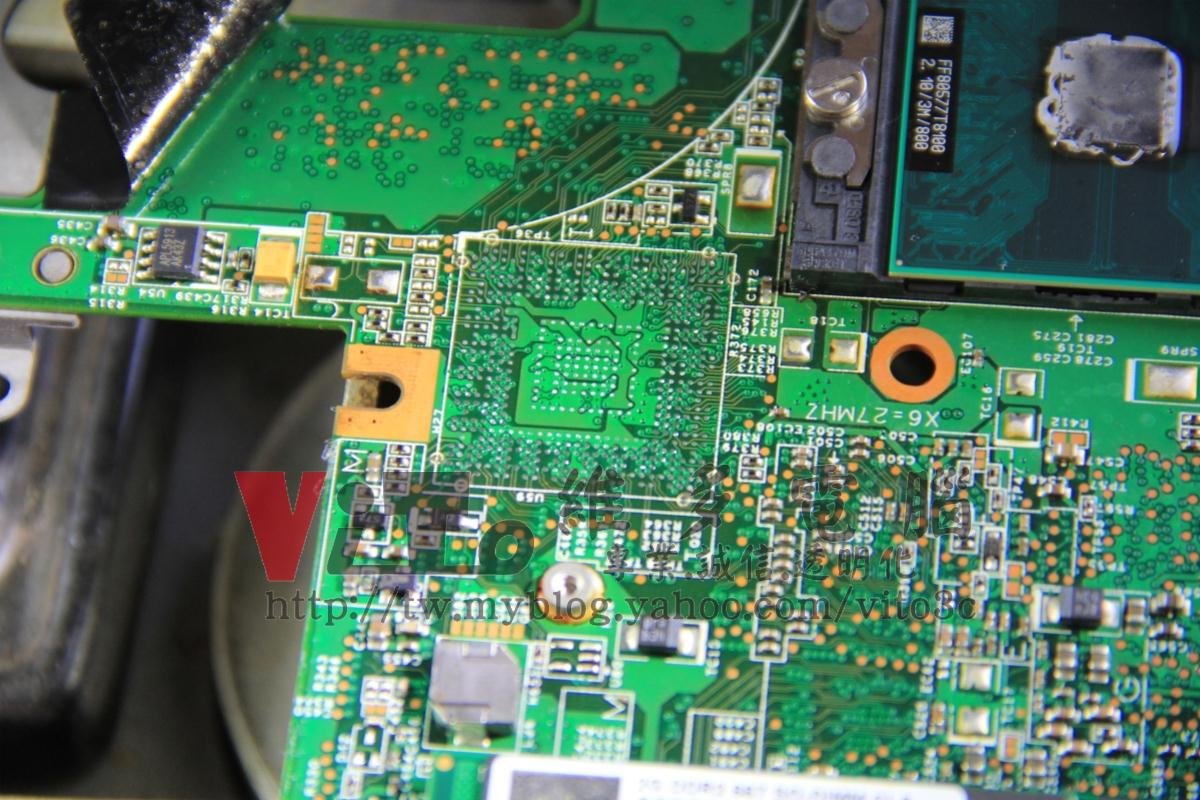 HP dv2700 無法開機、開機黑屏?顯示卡維修實例|台中、彰化筆電專業維修 HP dv2758TX 主機板焊盤除錫與清潔過程