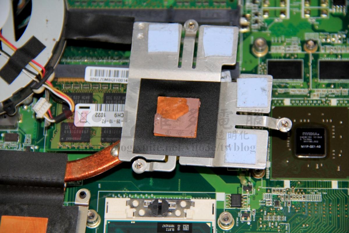 老筆電過熱根源?揭開導熱貼片時代的散熱問題 Acer 5745G 導熱貼片破裂