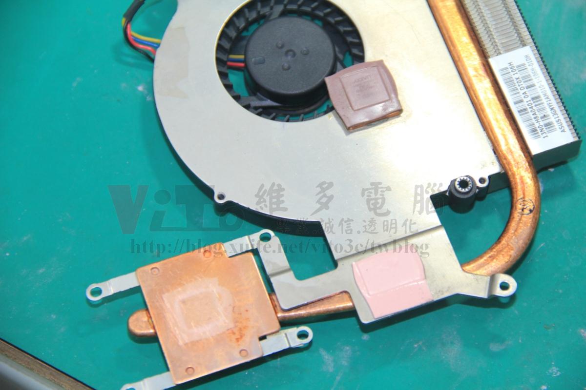 老筆電過熱根源?揭開導熱貼片時代的散熱問題 ASUS K50I 北橋與顯示卡都使用導熱貼片,GPU與CPU共用導管散熱