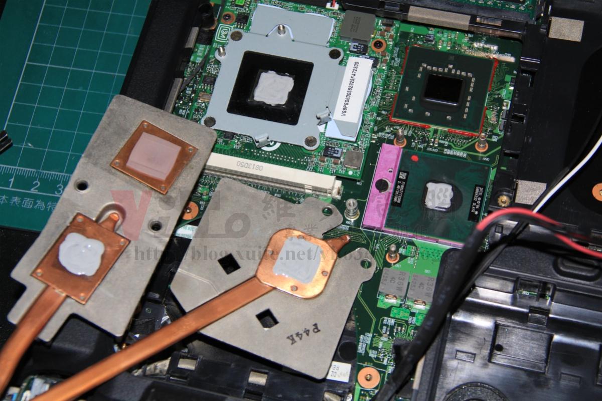 老筆電過熱根源?揭開導熱貼片時代的散熱問題 Acer 6935G 顯示卡獨立導管且直觸散熱,CPU與北橋共用導管,CPU直觸散熱,北橋使用導熱貼片