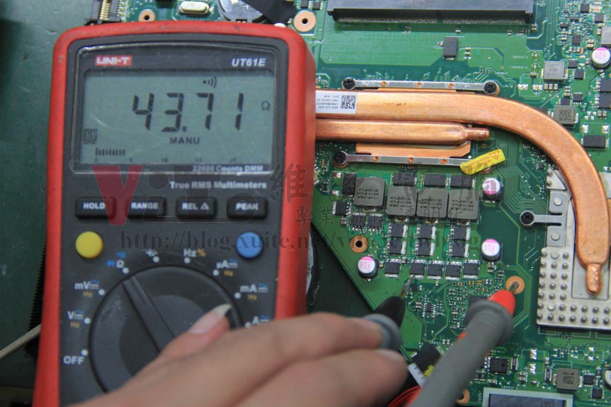 ASUS X550V 不能開機?無電源反應、HM170 南橋故障維修實例|台中、彰化筆電專業維修 ASUS X550V 三用電表測出主機板的主供電的阻值僅 43.71 歐姆
