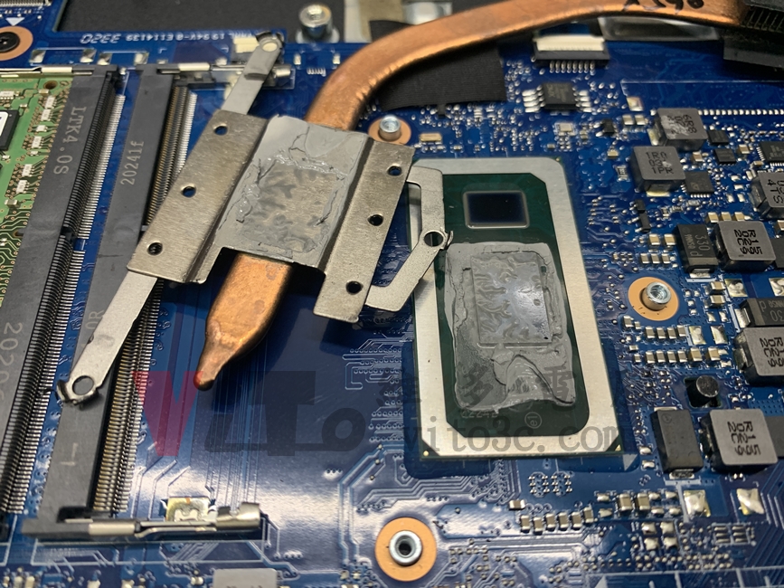 ACER TMP215-52 底部外殼分離災情、螢幕轉軸斷裂通病維修實例|台中、彰化筆電專業維修 ACER TMP215-52 底部外殼分離災情、螢幕轉軸斷裂通病維修實例|台中、彰化筆電專業維修