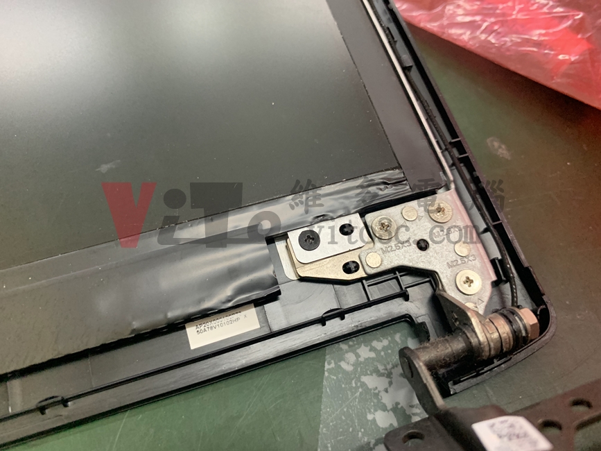 ACER AN515 螢幕轉軸斷裂導致無法翻開筆電維修實例|台中、彰化筆電維修 ACER AN515 螢幕右方外殼分離蓋不起來