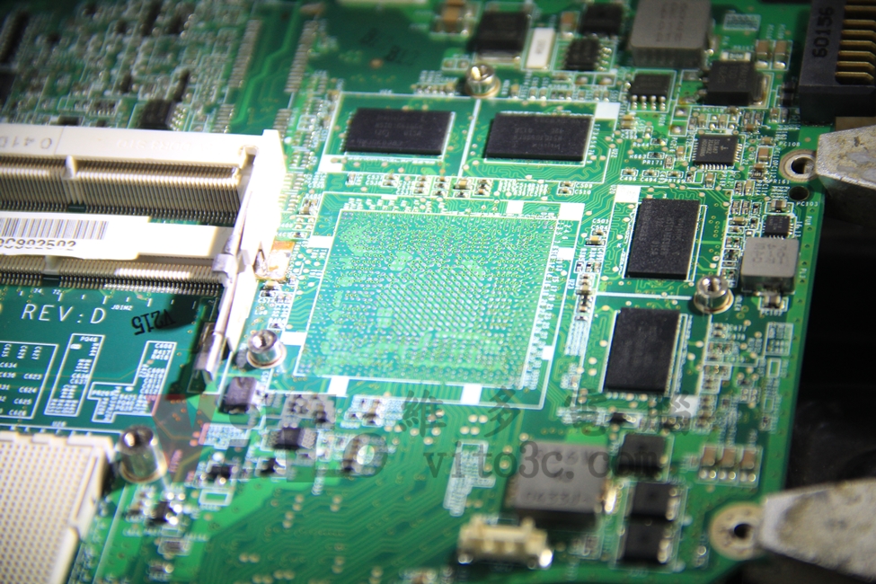 ACER 4745G 黑屏顯示異常怎麼辦?顯示卡過熱災情解析與 4 款共通筆電維修實例 ACER 4745G 主機板焊盤除錫與清潔,並檢查有無起泡露銅等不良問題