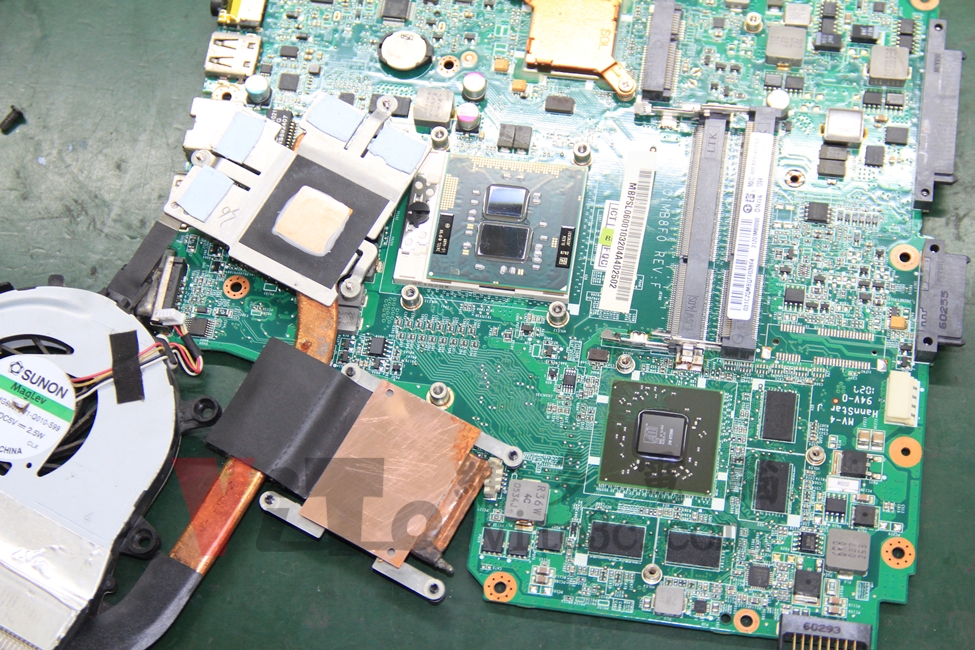 ACER 4820TG 開機沒畫面、黑屏,突然關機維修實例|台中、彰化筆電維修 ACER 4820TG 將舊的散熱膏完整清理乾淨