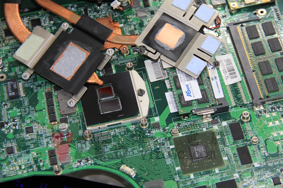 ACER 5745G 突然斷電關機、顯示卡過熱故障,BGA更換實例|台中、彰化筆電維修 ACER 5745G 更換全新散熱膏,並壓印是否塗抹均勻,顯示卡改裝訂製銅片,增加導熱及延長使用壽命
