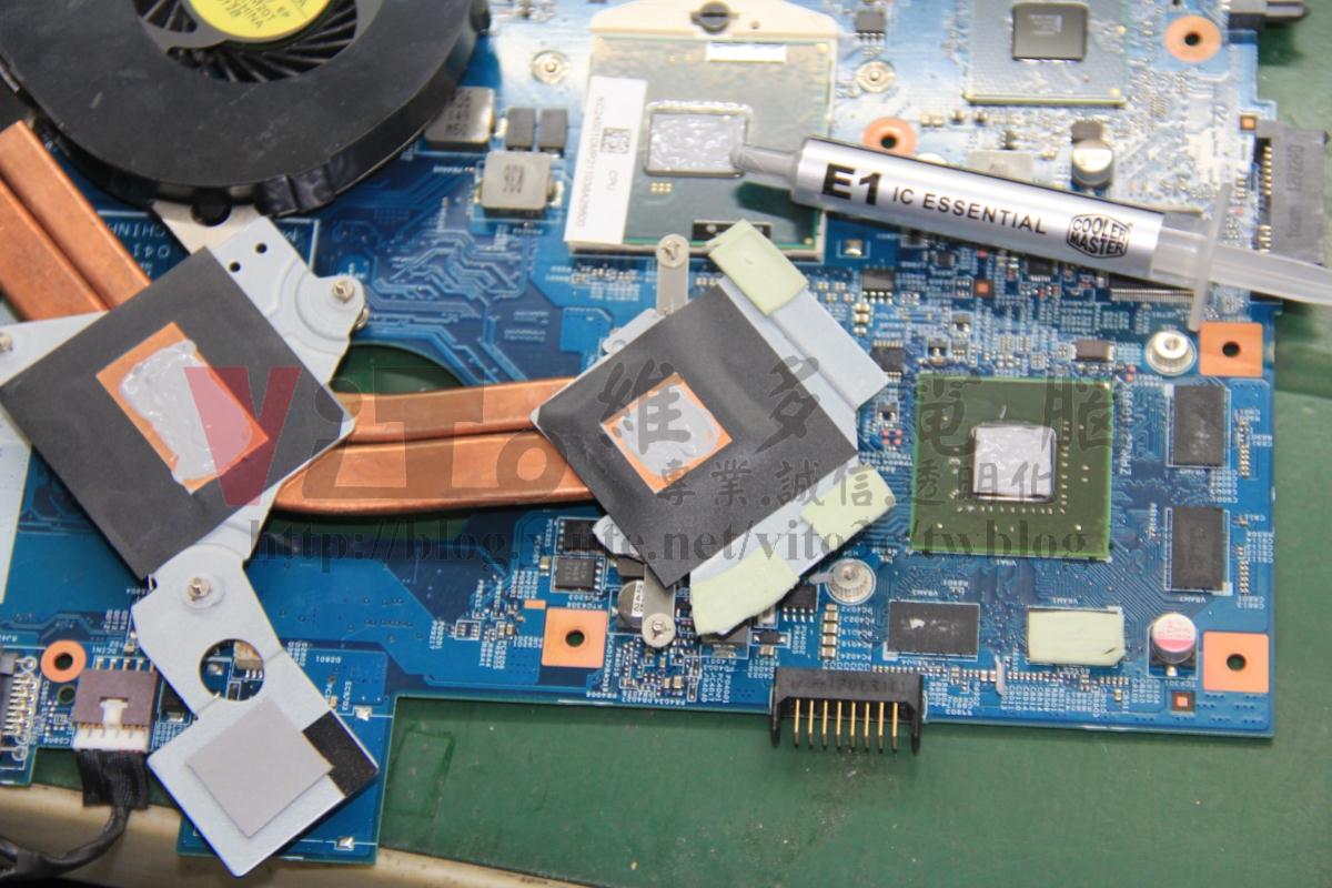 ACER 4750G 突然斷電關機、開機黑屏、主機板故障維修實例|台中、彰化筆電專業維修 ACER 4750G 更換全新散熱膏,並壓印是否塗抹均勻