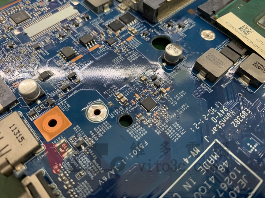 ACER 4755G 無法開機、突然斷電重啟、開機沒畫面維修實例|台中、彰化筆電維修 ACER 4755G 更換全新的待機供電管理 IC 主機板代號為 JE40 10267