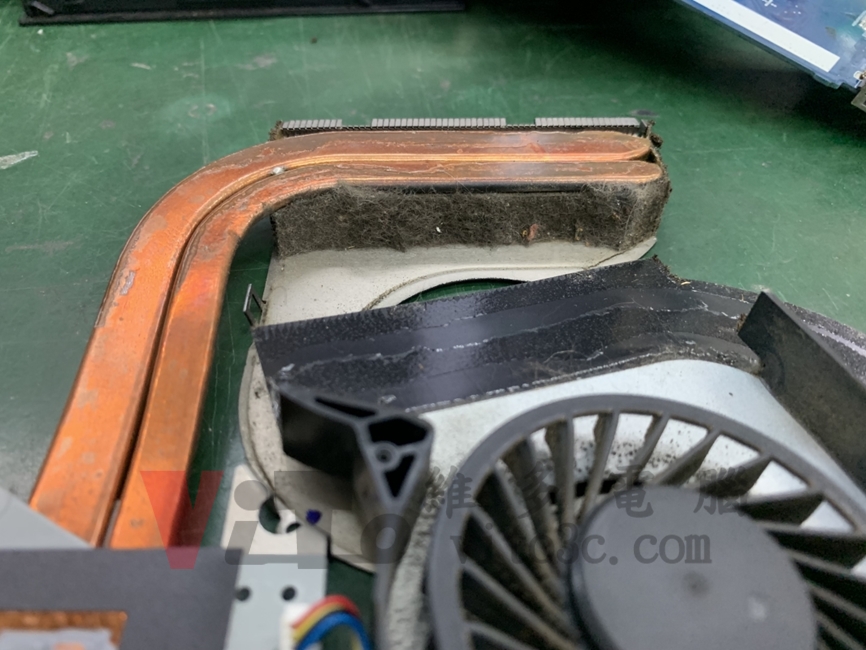 ACER 4755G 無法開機、突然斷電重啟、開機沒畫面維修實例|台中、彰化筆電維修 ACER 4755G 長期使用下出風口堆滿灰塵