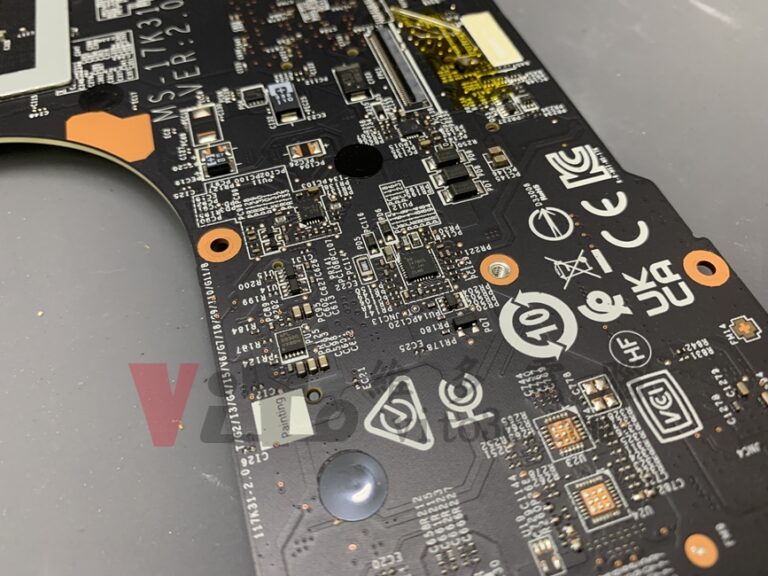 MSI GP76 主機板充電管理IC故障，更換新品後將殘留的助焊劑清理乾淨