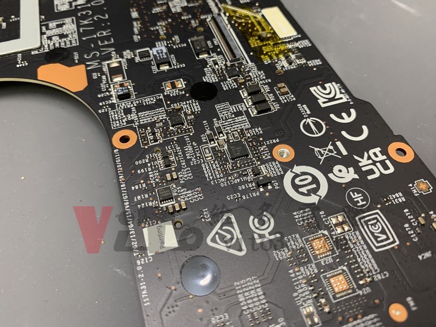 MSI GP76 無法開機、不過電、不能充電維修實例|台中、彰化筆電維修 MSI GP76 主機板充電管理IC故障,更換新品後將殘留的助焊劑清理乾淨