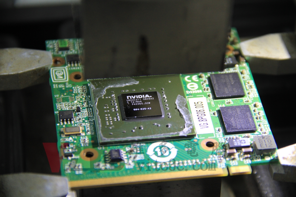 ACER 6920G BGA 焊接拆除故障的 NVIDIA 9500M GS 顯示卡晶片過程，晶片代號為 G84-625-A2