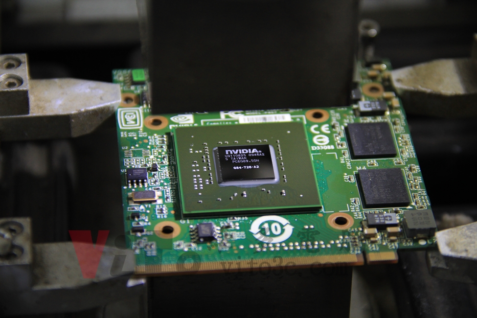 ACER 5920G BGA回焊全新的改良版本白色封裝顯示卡晶片，代號為G84-726-A2