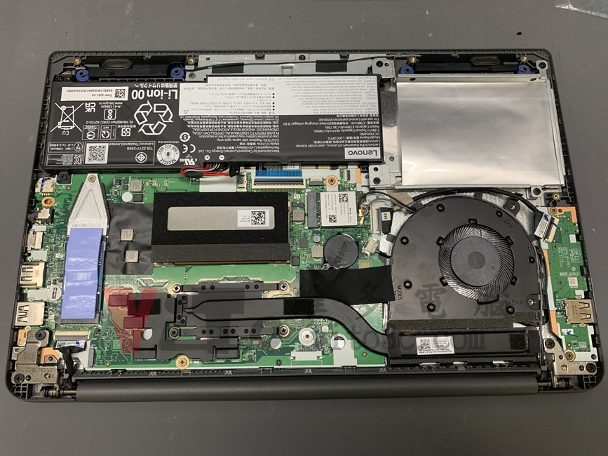 Lenovo ideapad 3 Slim 3 無法進入作業系統、開機黑屏、主機板維修實例|台中、彰化筆電維修 Lenovo IdeaPad 3 14ALC6筆電內部結構