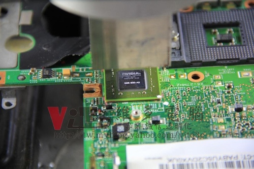(筆電維修)惠普 COMPAQ Presario V3700 (V3708TX) 有背光沒畫面~N社顯卡過熱黑屏~升級溫控顯卡維修實例